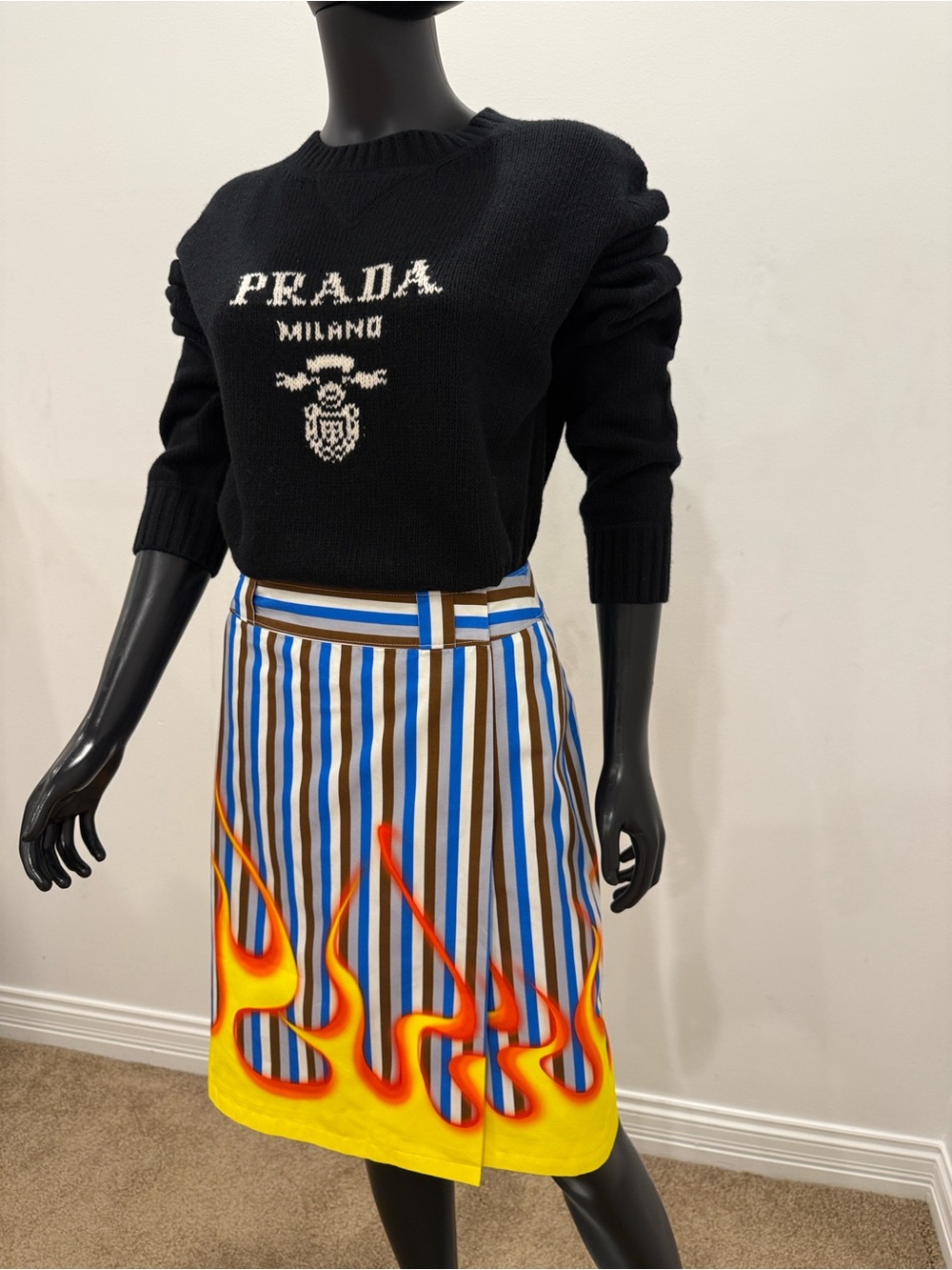 PRADA Iconic classic Logo Intarsia Black Knit Sweater IT 40 Worn Once - Picture 7 of 11